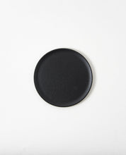 Load image into Gallery viewer, Round Tray / black large - Sumitani Saburo Shoten
